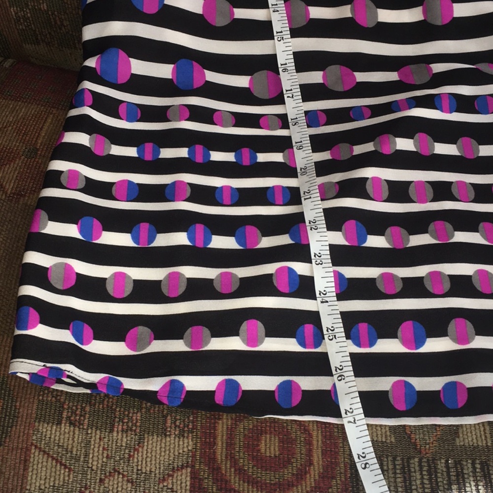 Cynthia Rowley Top - Geometric - Button down Back - Picture 5 of 13